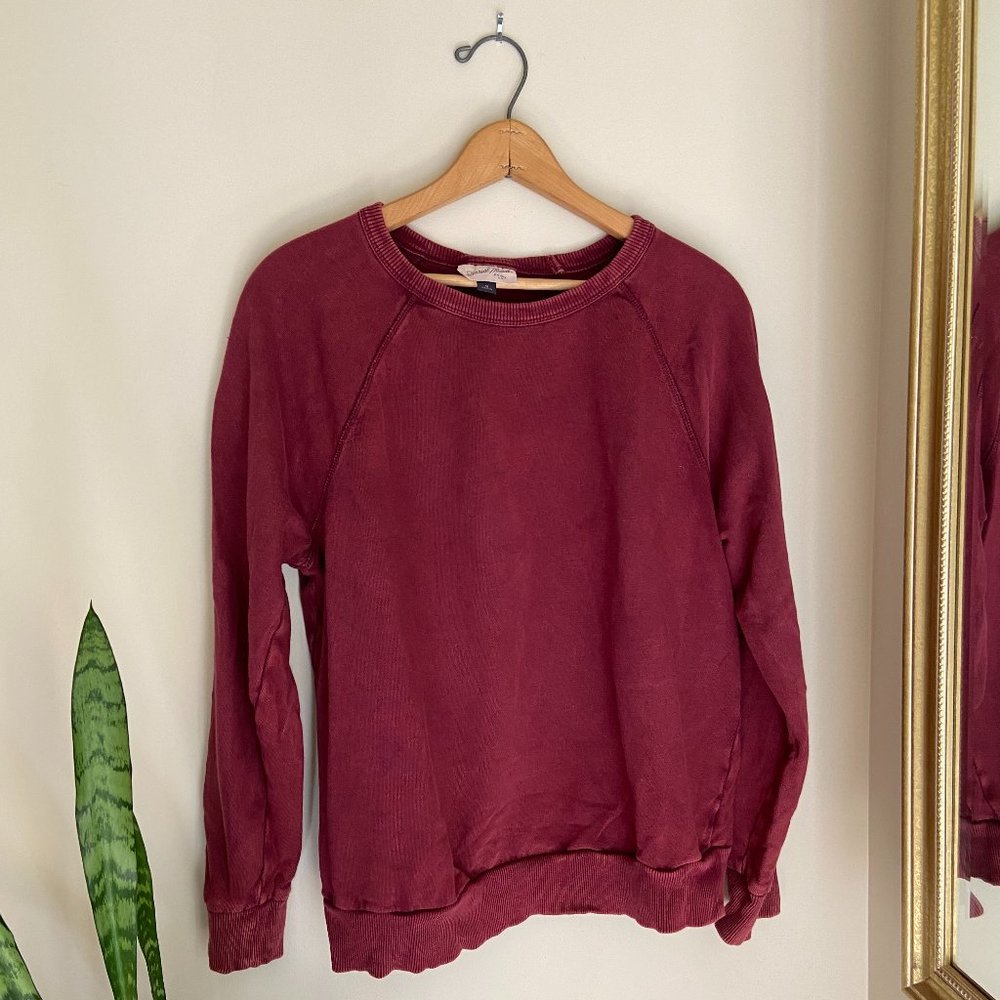 Maroon light sweatshirt